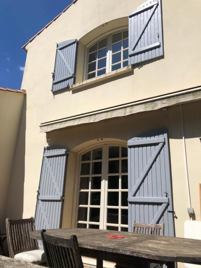 Magnifique Demeure Familiale Villa แคสตรีส์ ภายนอก รูปภาพ